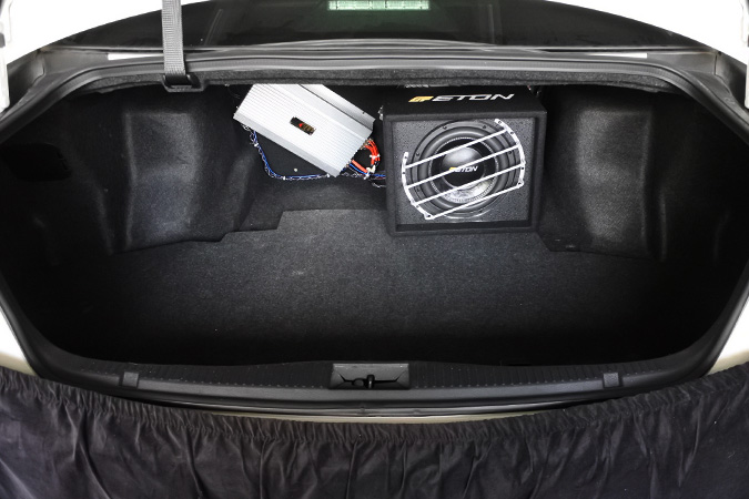 全面升级 车改坊汽车影音连锁丰田皇冠改装ETO