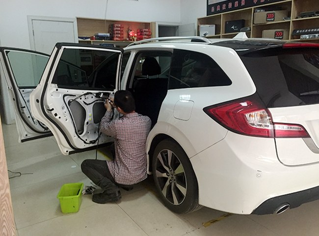 音响有病就得治 车改坊汽车影音连锁本田杰德改