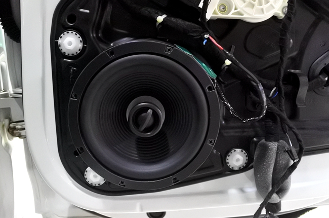 守护小天使 车改坊汽车影音连锁大众CC改装ETON和