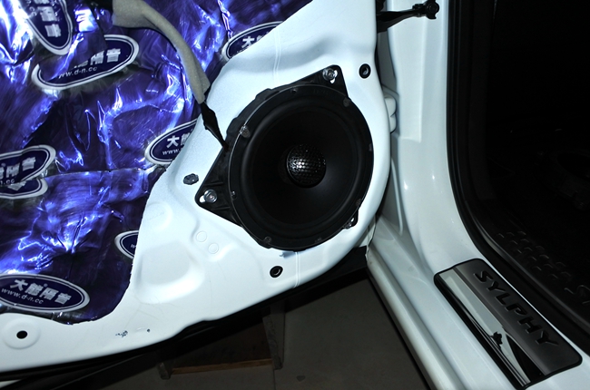 唱给你听 车改坊汽车影音连锁日产轩逸改装ETO