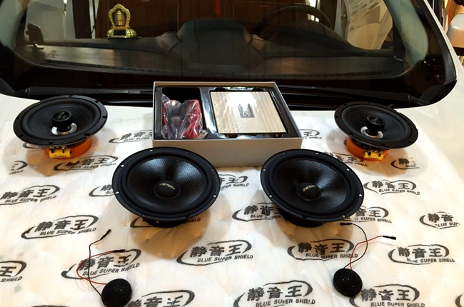 思念在发烫 车改坊汽车影音连锁福特翼虎改装