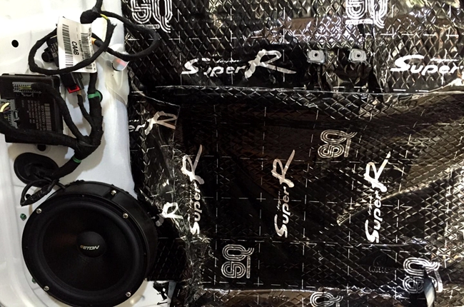 思念在发烫 车改坊汽车影音连锁福特翼虎改装