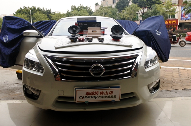 音乐之巅 车改坊汽车影音连锁日产天籁改装TEC、