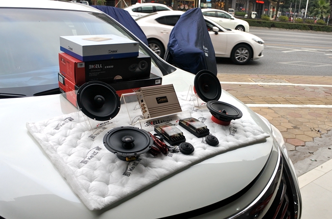 音乐之巅 车改坊汽车影音连锁日产天籁改装TEC、