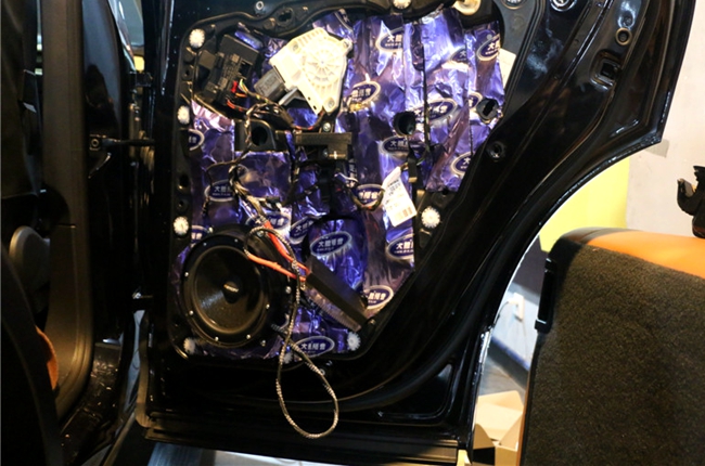 灵动才好听 厦门音乐车坊大众途锐改装德国ETO