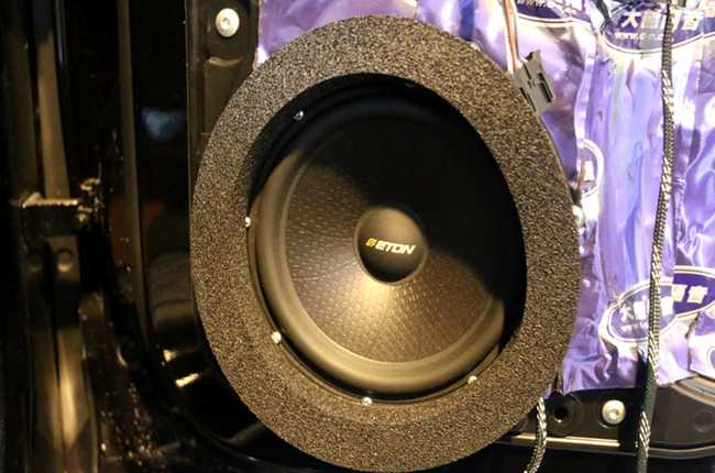 灵动才好听 厦门音乐车坊大众途锐改装德国ETO