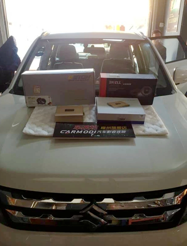 听音利器 车改坊汽车影音连锁铃木维特拉改装