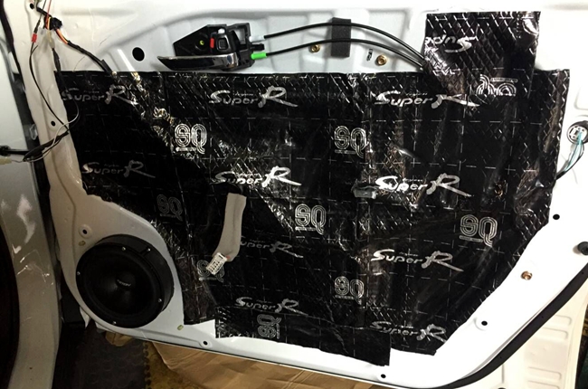 听音利器 车改坊汽车影音连锁铃木维特拉改装