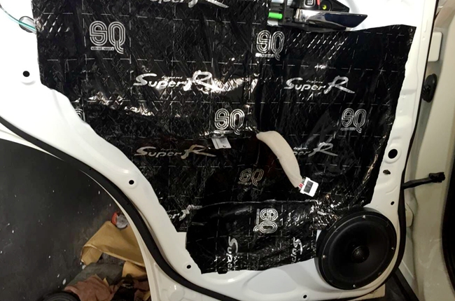 听音利器 车改坊汽车影音连锁铃木维特拉改装