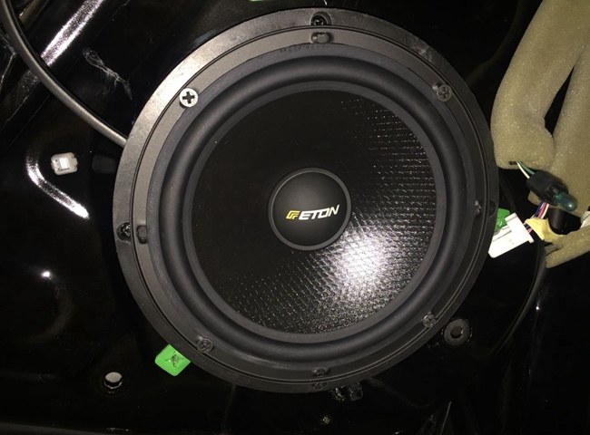 画风醇正 车改坊汽车影音连锁丰田皇冠改装ETO