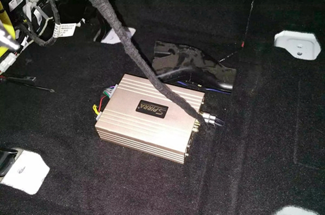 原车音响跟不上节奏？ 车改坊汽车影音连锁奔腾