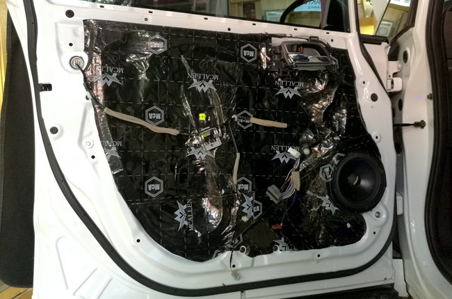 一起精彩 郑州卡卡本田奥德赛改装ETON和霸克音响