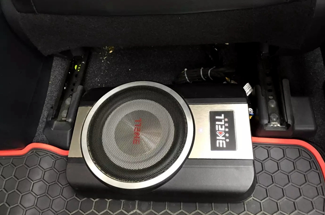 拥抱激情人生 台山车龙丰田卡罗拉改装ETON和霸克