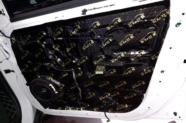 圆梦好音响 车改坊汽车影音连锁吉利博越改装