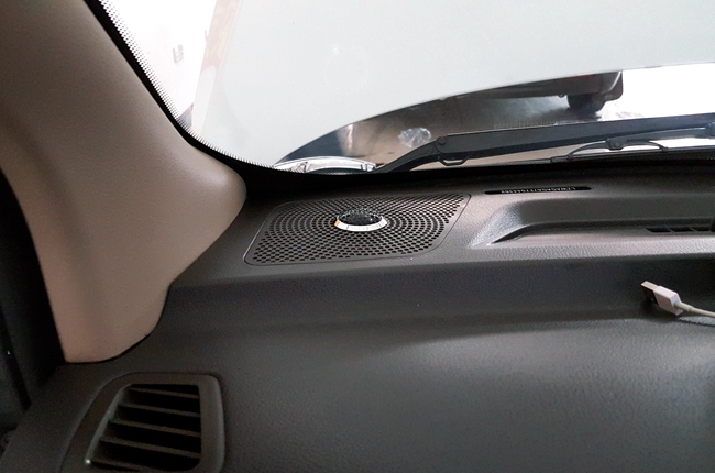 戎马一生此时乐 车改坊汽车影音连锁五菱宏光改