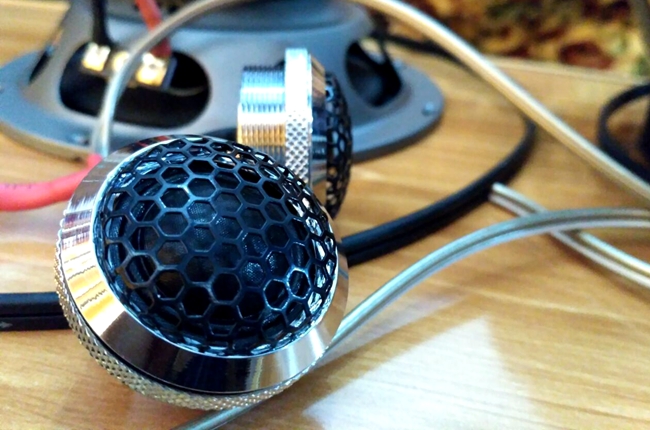 做有态度的音响 株洲创乐福特翼虎改装美国霸克