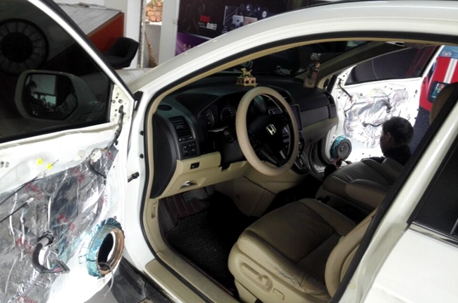 亏了就要补 车改坊汽车影音连锁本田CRV二次升级