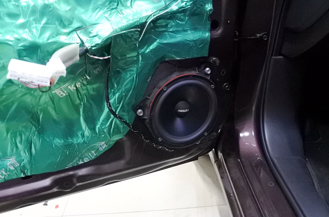 惬意车生活 车改坊汽车影音连锁日产蓝鸟改装