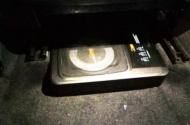 年前小变身 太杰音响桑塔纳改装TEC和斯派朗音响