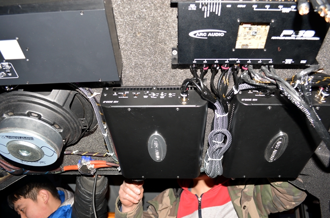 动手点个赞 沈阳易阳奥迪A4L改装ETON和TEC音响