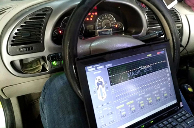 全民听音乐 车改坊汽车影音连锁雪铁龙爱丽舍二