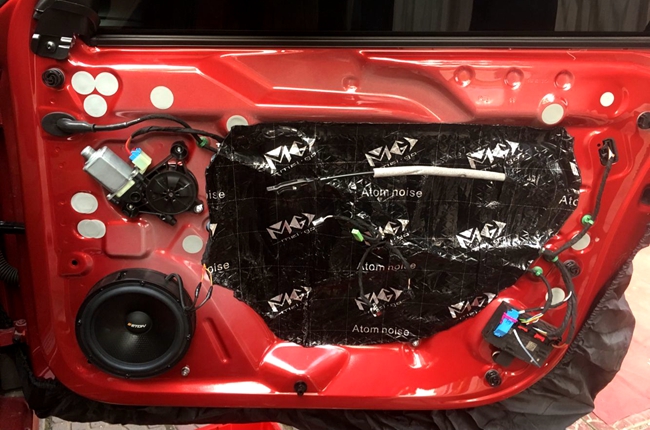 瞬息万变 南充大玩具大众凌渡改装德国ETON汽车音