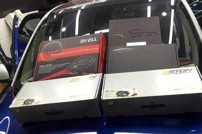 你的音响到货啦！ 车改坊汽车影音连锁奔驰sma