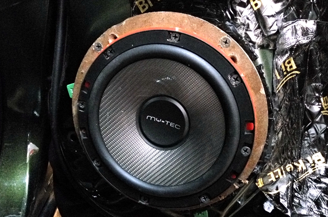 恰如其分 车改坊汽车影音连锁丰田霸道改装TEC、