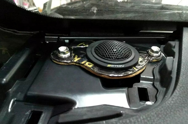 有音乐满血复活 车改坊汽车影音连锁汉兰达改装