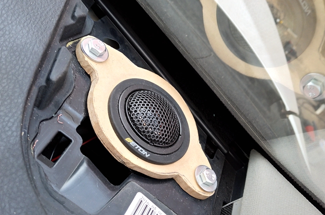 音乐攻击波 车改坊汽车影音连锁汉兰达改装ETO