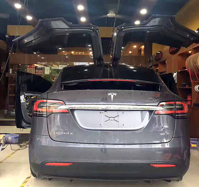 大件事－“E.T.”降临深圳车改坊！特斯拉音响改