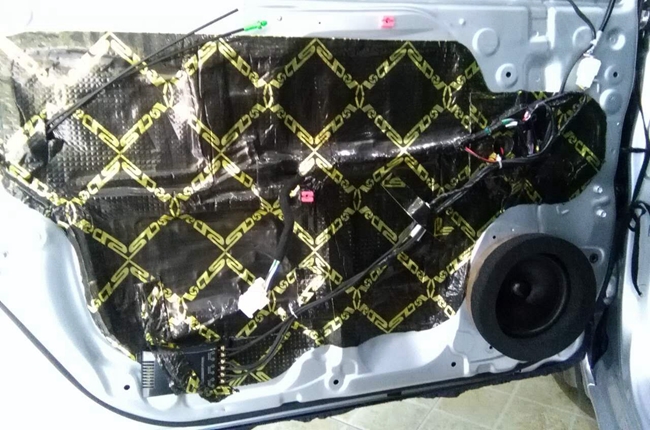 轻轻地告诉你，是她哦！岳阳朋辉丰田卡罗拉改