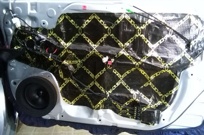 轻轻地告诉你，是她哦！岳阳朋辉丰田卡罗拉改