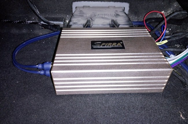 好车少不了好声音 车改坊汽车影音连锁起亚智跑