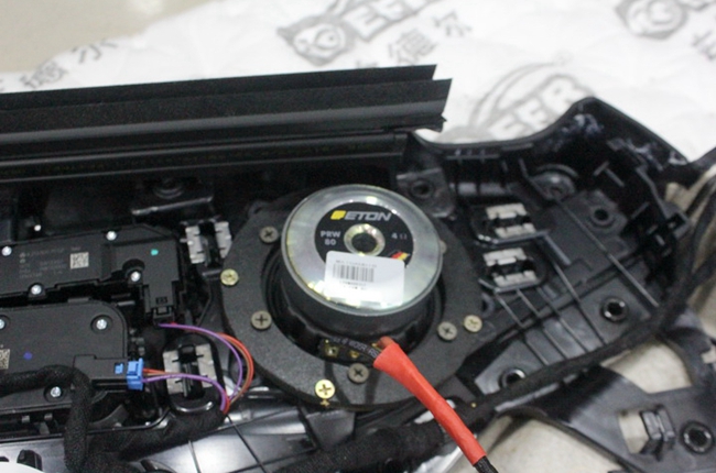 喂饱你的耳朵 上海音豪奔弛C200改装德国ETON汽车