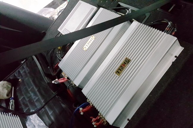 征服星辰大海 车改坊汽车影音连锁大众速腾改装