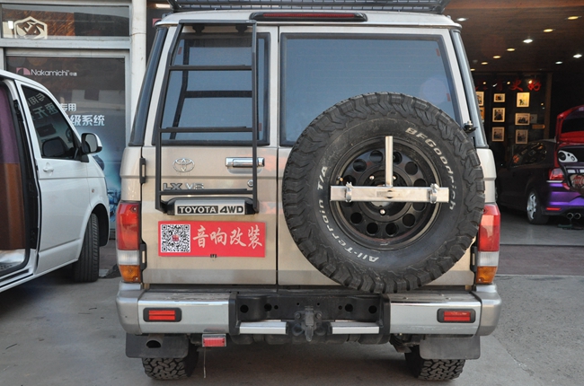 给它点颜色看看 北京集结车尚丰田LC76改装TEC和