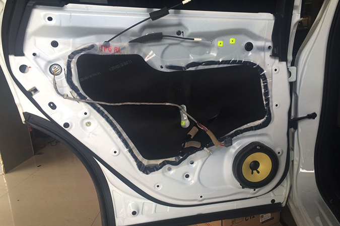 音响改装势在必行 车改坊汽车影音连锁本田歌诗