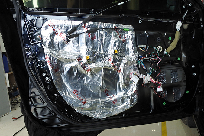 谁都阻挡不了 车改坊汽车影音连锁丰田凯美瑞改