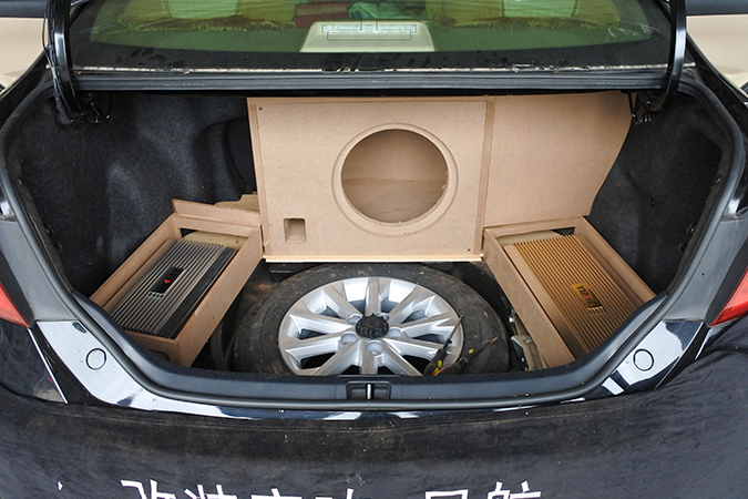 谁都阻挡不了 车改坊汽车影音连锁丰田凯美瑞改