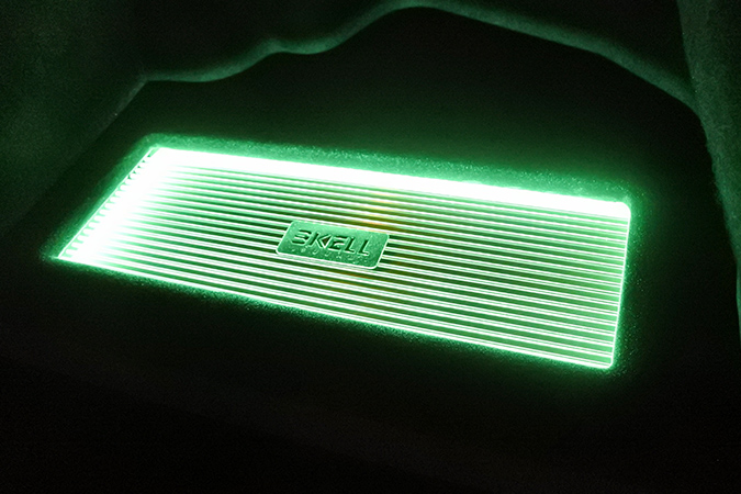 谁都阻挡不了 车改坊汽车影音连锁丰田凯美瑞改