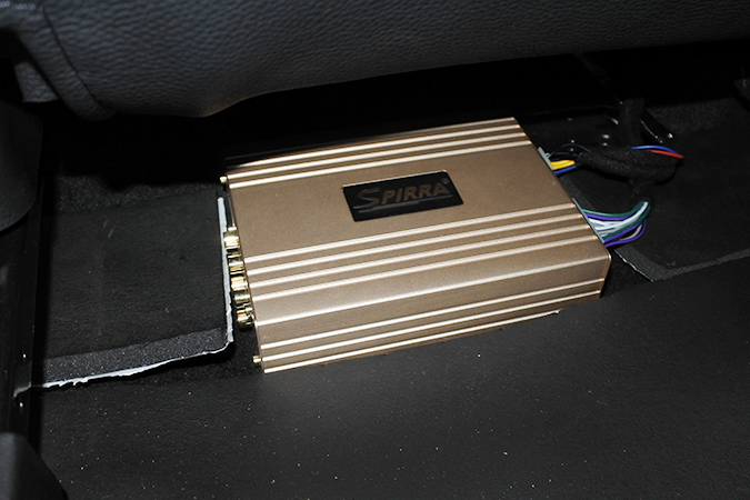 中西合璧造佳音 车改坊汽车影音连锁本田思域改