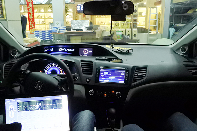 中西合璧造佳音 车改坊汽车影音连锁本田思域改