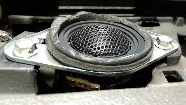 有一副好嗓子 岳阳朋辉丰田凯美瑞改装ETON、霸克