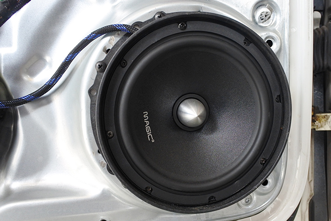 它怎能不配它？车改坊汽车影音连锁大众途观改