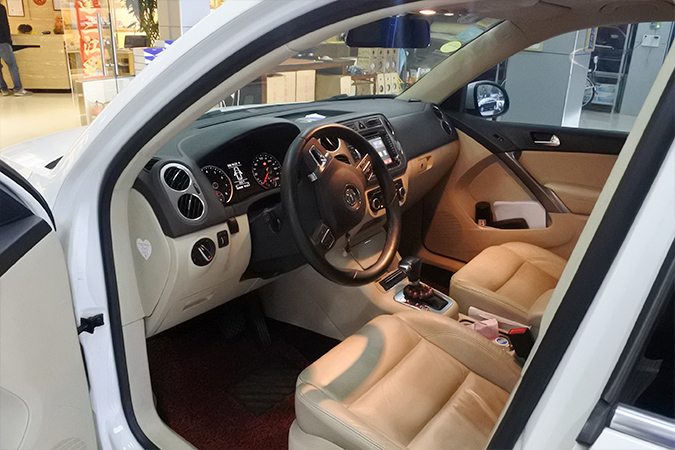 它怎能不配它？车改坊汽车影音连锁大众途观改