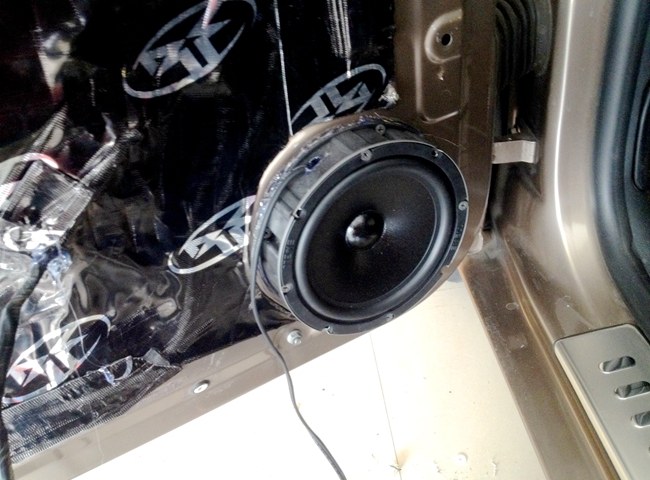 我懂你的美 唐山乐畅大众宝来改装美国霸克音响