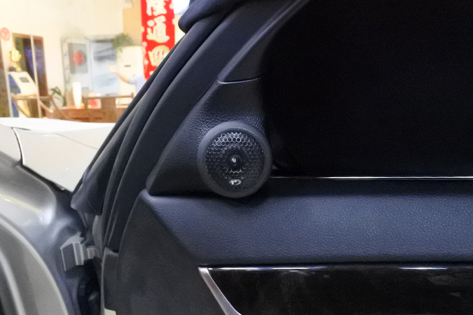 打造三分频音响系统 车改坊汽车影音连锁宝马