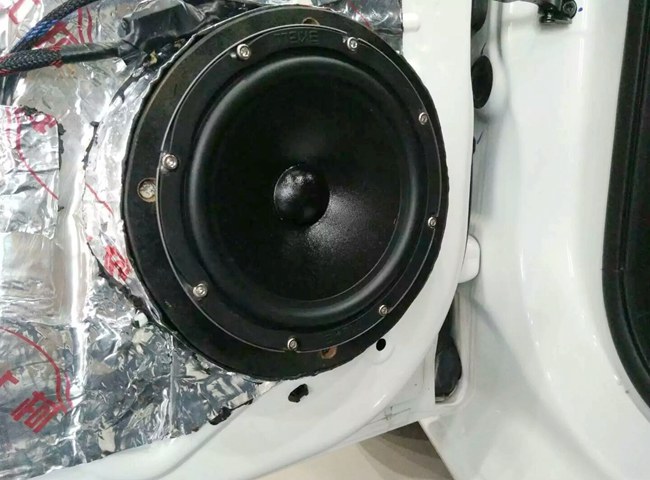 汽车音响我就是王 车改坊汽车影音连锁丰田凯美