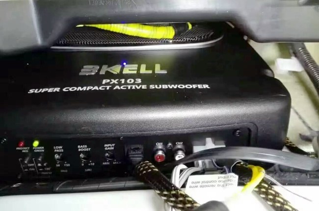 汽车音响我就是王 车改坊汽车影音连锁丰田凯美